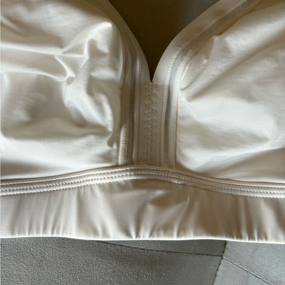 Cacique Wire Free Beige Bra 40C - Picture 6 of 6